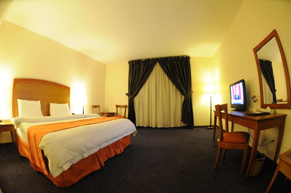 Hala Hotel Эль-Хубар Экстерьер фото