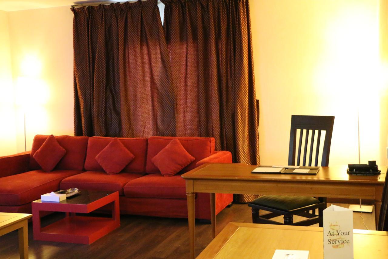 Hala Hotel Эль-Хубар Экстерьер фото